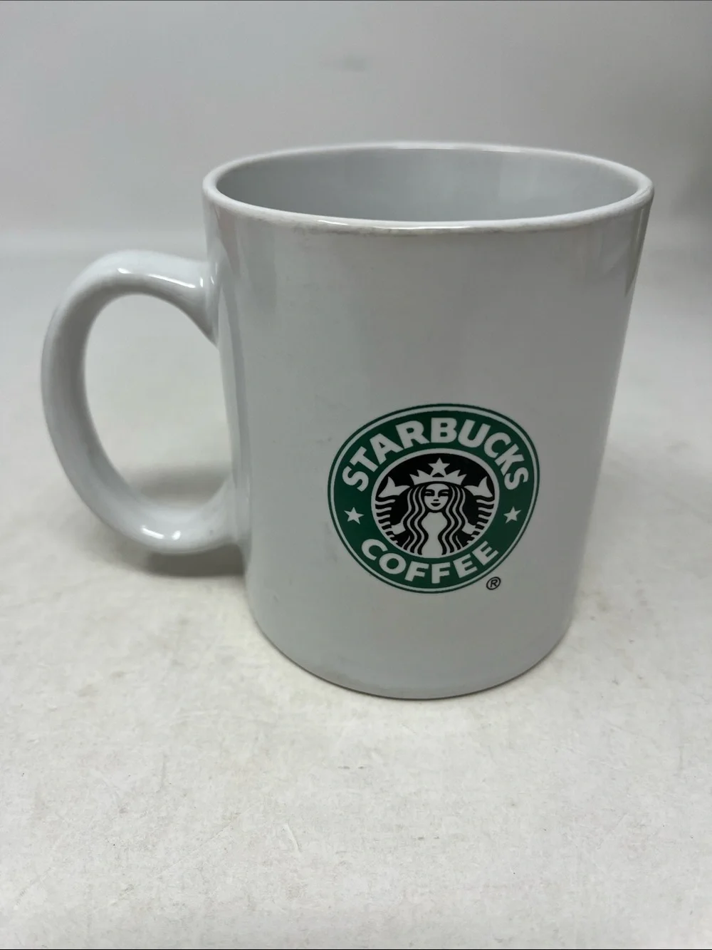 STARBUCKS MUGS BUNDLE OF 3 - 11oz RED GREEN WHITE LIKE NEW